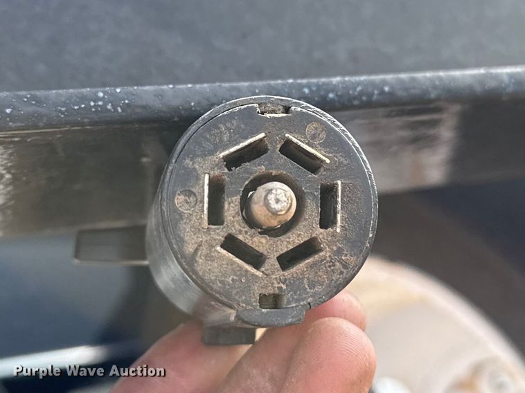 image for item DZ5078 2007 Behnke HET90EGN  sprayer trailer