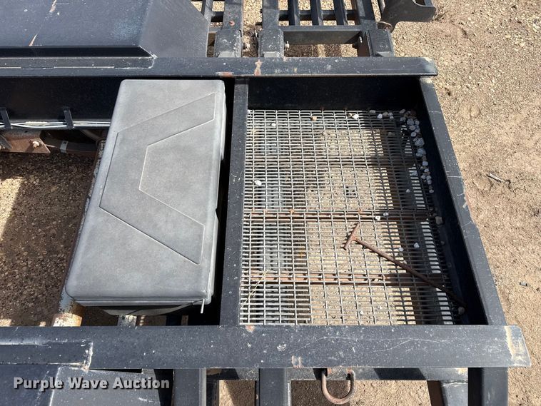 image for item DZ5078 2007 Behnke HET90EGN  sprayer trailer