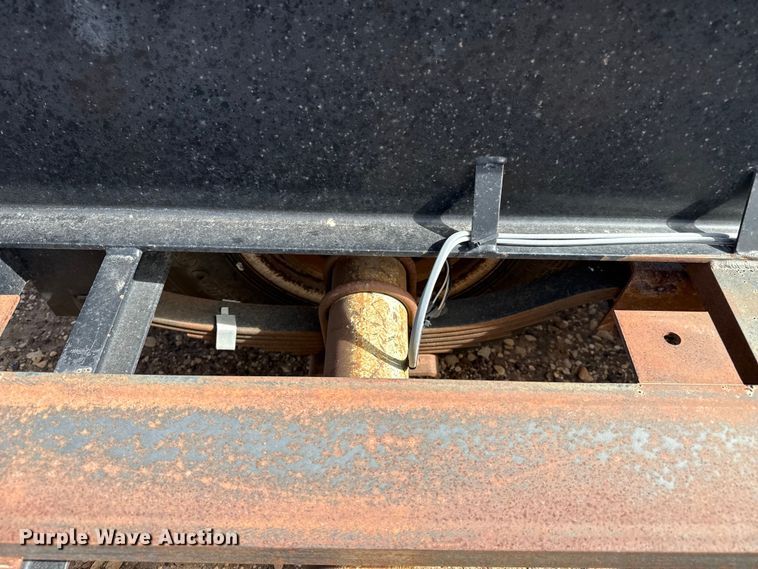 image for item DZ5078 2007 Behnke HET90EGN  sprayer trailer