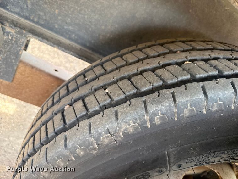 image for item DZ5078 2007 Behnke HET90EGN  sprayer trailer