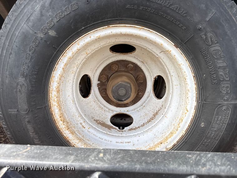 image for item DZ5078 2007 Behnke HET90EGN  sprayer trailer