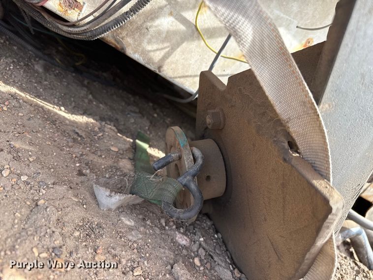 image for item DZ5082 Laird feed delivery bed