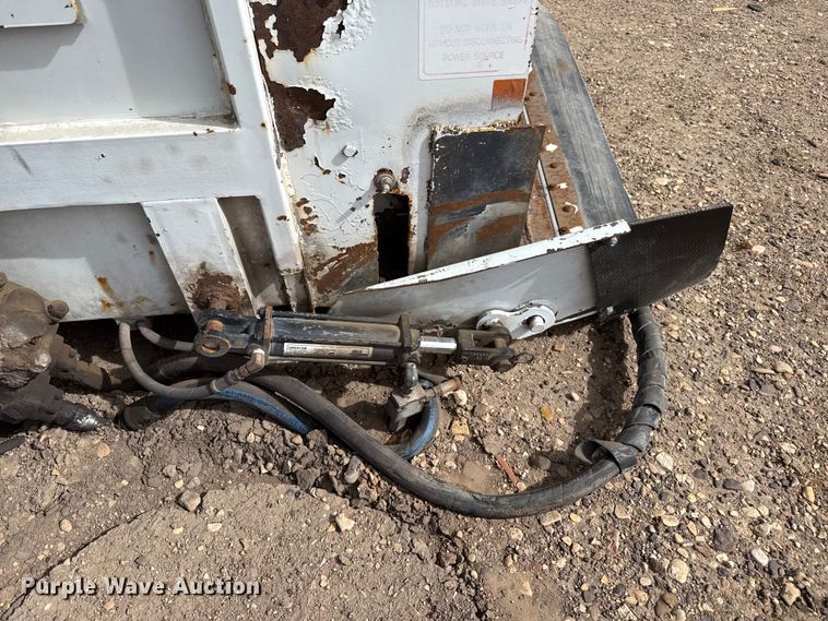 image for item DZ5082 Laird feed delivery bed