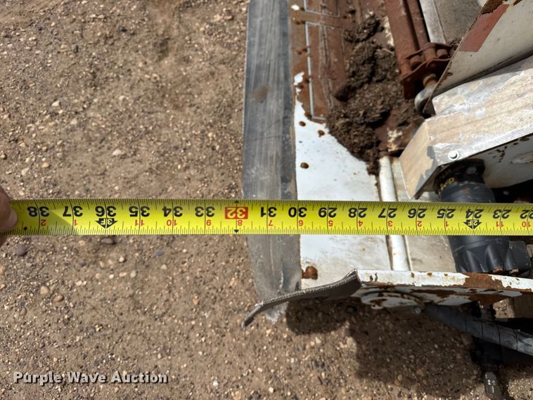 image for item DZ5082 Laird feed delivery bed