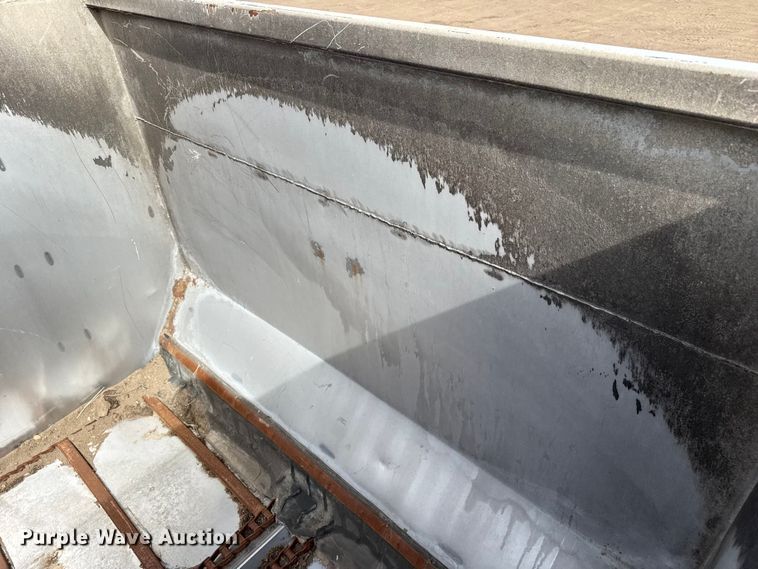 image for item DZ5082 Laird feed delivery bed