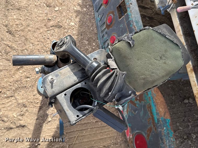 image for item DZ5082 Laird feed delivery bed