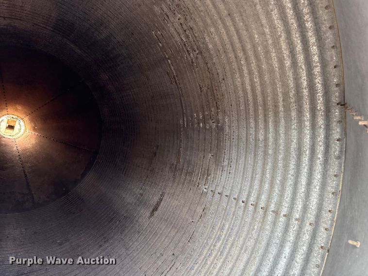 image for item DZ5083 Grain bin