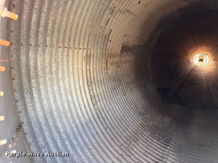 image for item DZ5083 Grain bin