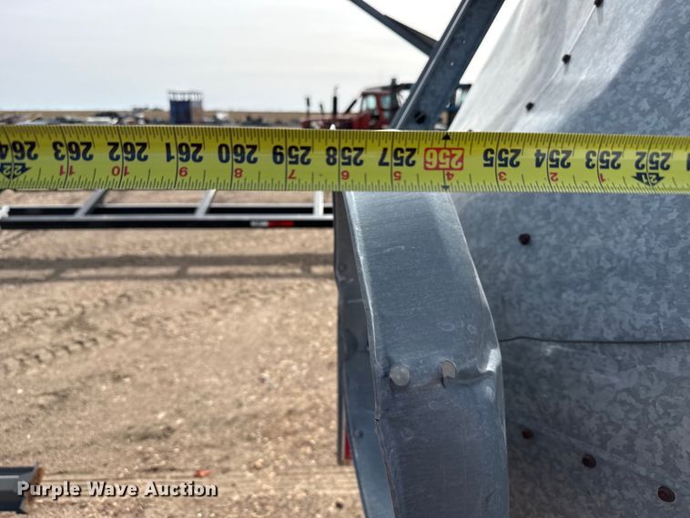 image for item DZ5083 Grain bin