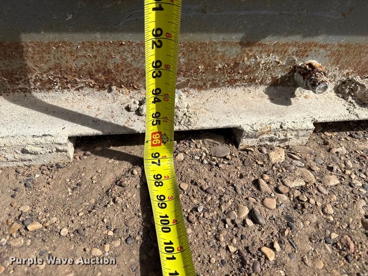 image for item DZ5087 (3) storage shelves