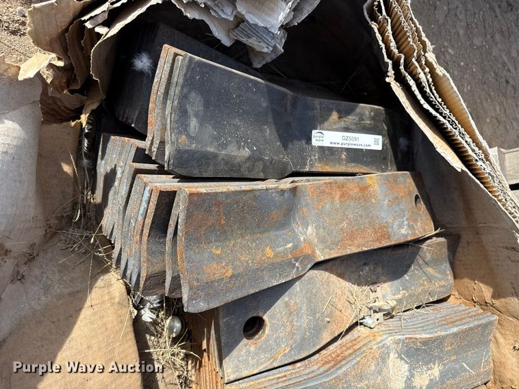 image for item DZ5091 (64) mower blades