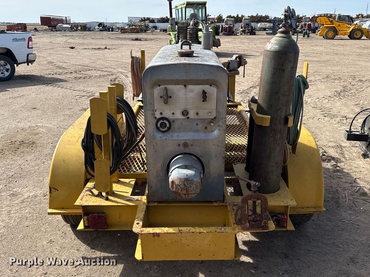 image for item DZ5095 Shop Built weed wiper