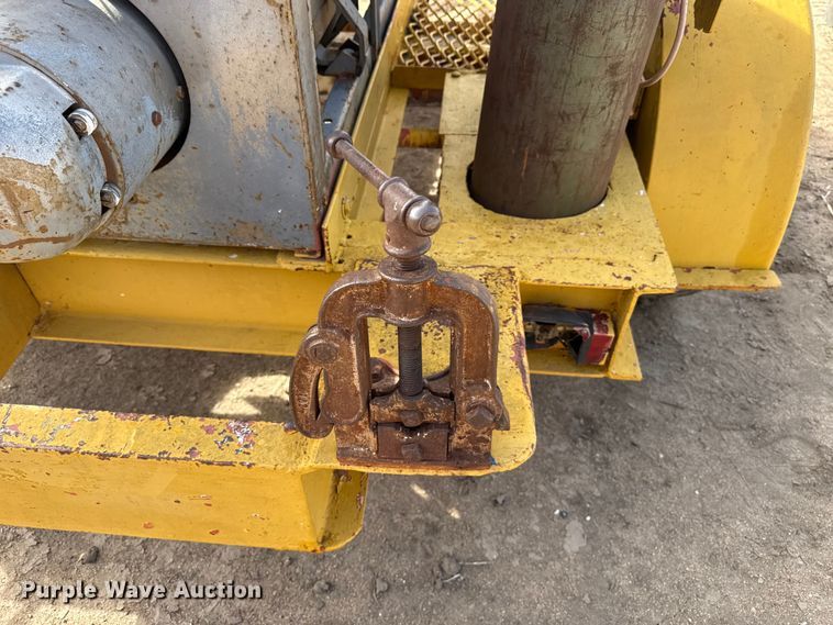 image for item DZ5095 Shop Built weed wiper