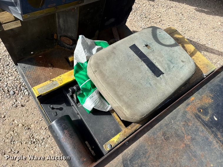 image for item DZ5096 Cushman K-90 golf cart