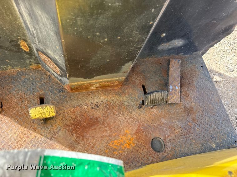 image for item DZ5096 Cushman K-90 golf cart