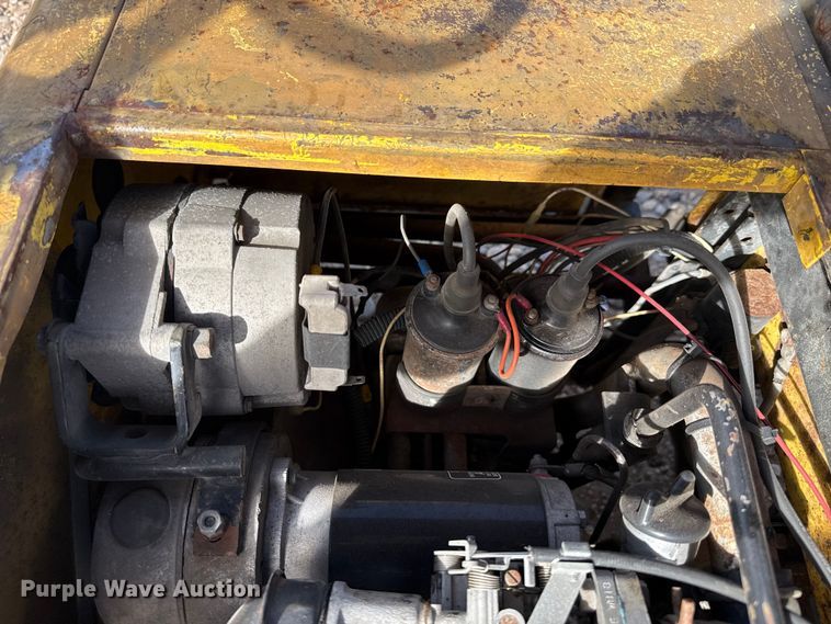 image for item DZ5096 Cushman K-90 golf cart