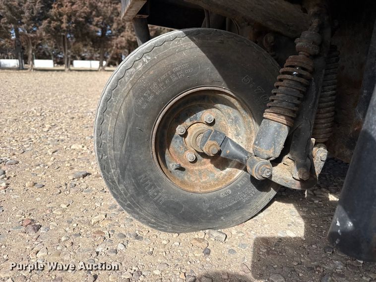 image for item DZ5096 Cushman K-90 golf cart