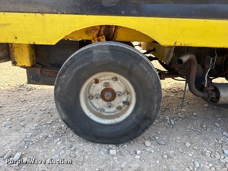 image for item DZ5096 Cushman K-90 golf cart