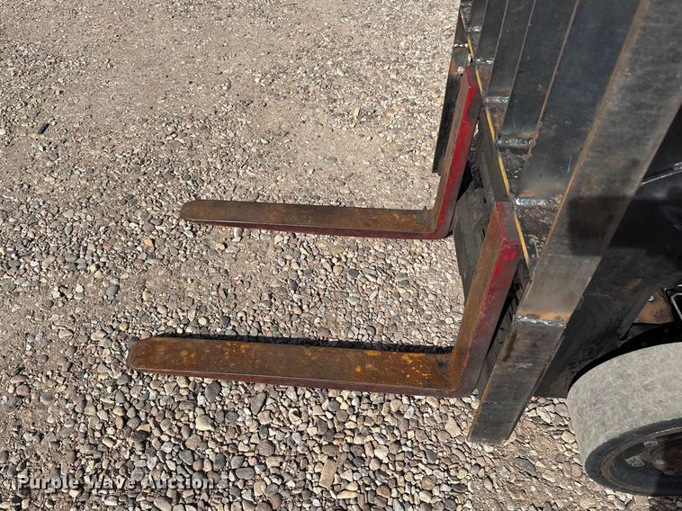 image for item DZ5098 Hyster S30XM forklift