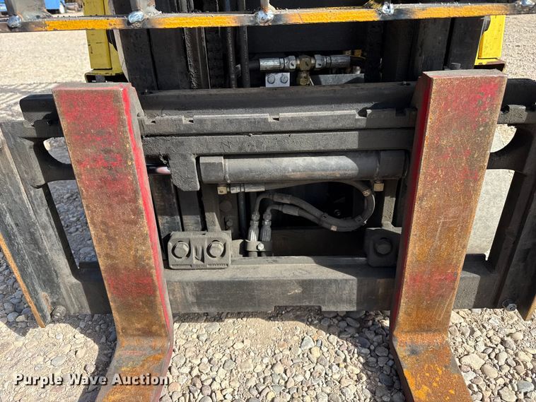 image for item DZ5098 Hyster S30XM forklift