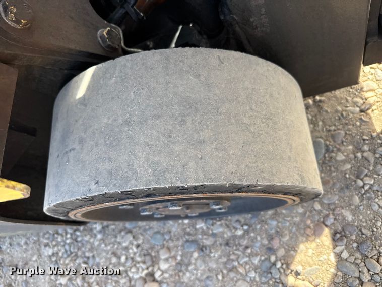 image for item DZ5098 Hyster S30XM forklift