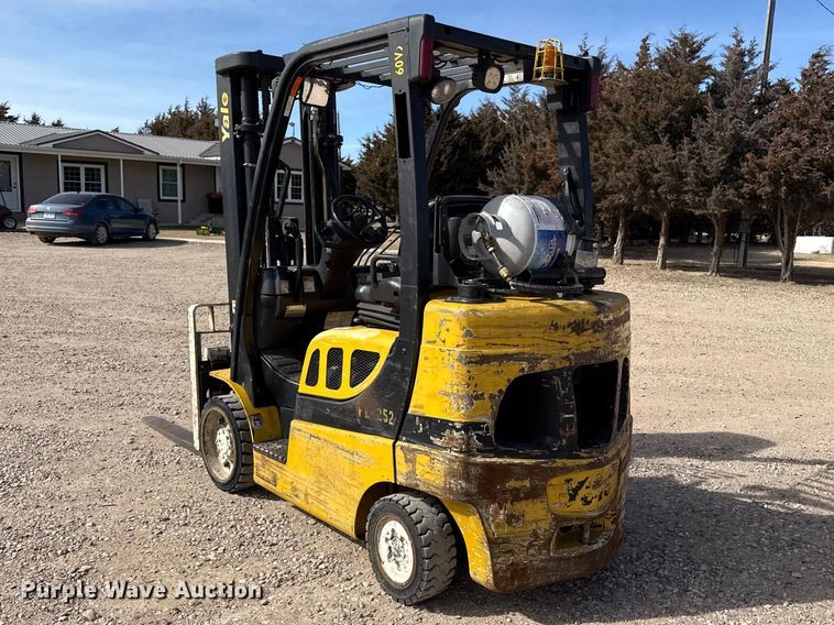 image for item DZ5099 Yale GLC060VXNVSE088 forklift