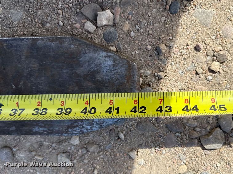 image for item DZ5099 Yale GLC060VXNVSE088 forklift