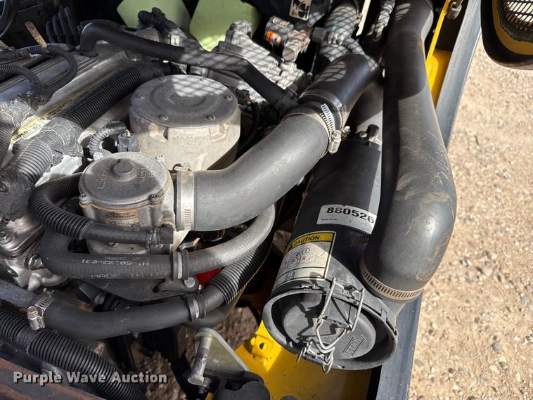 image for item DZ5099 Yale GLC060VXNVSE088 forklift