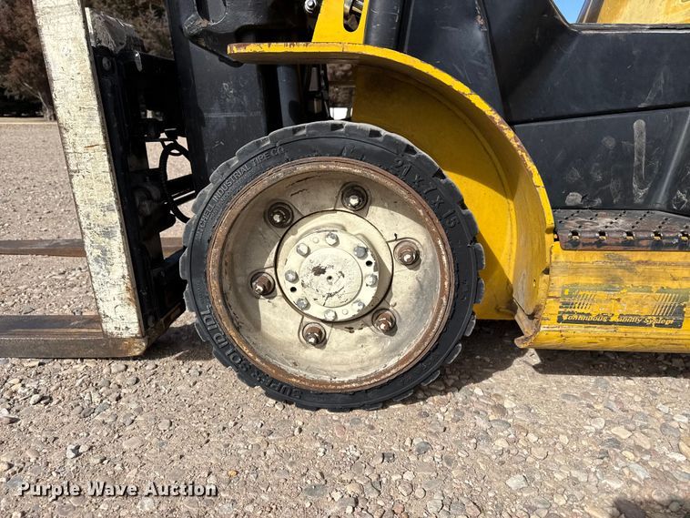 image for item DZ5099 Yale GLC060VXNVSE088 forklift