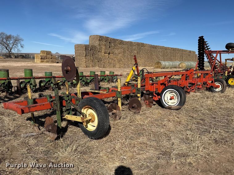 image for item DZ5103 Row crop cultivator