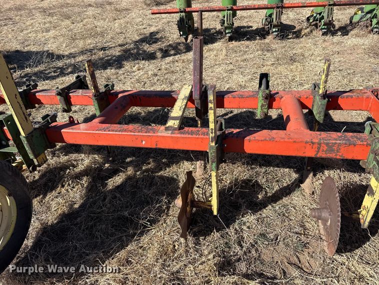 image for item DZ5103 Row crop cultivator