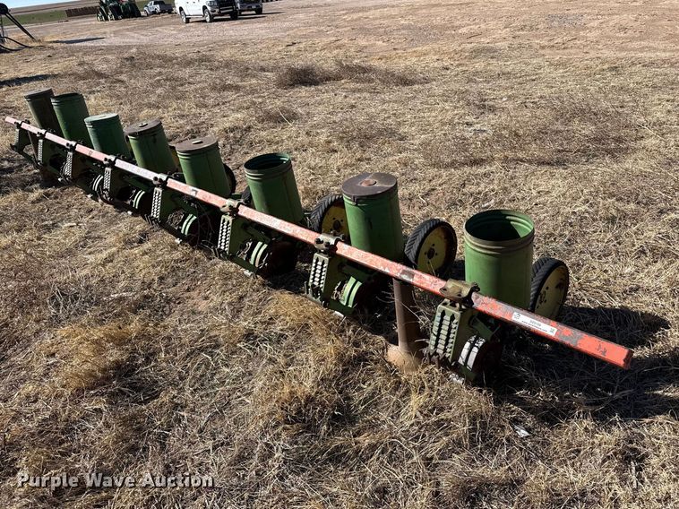 image for item DZ5104 John Deere  planter