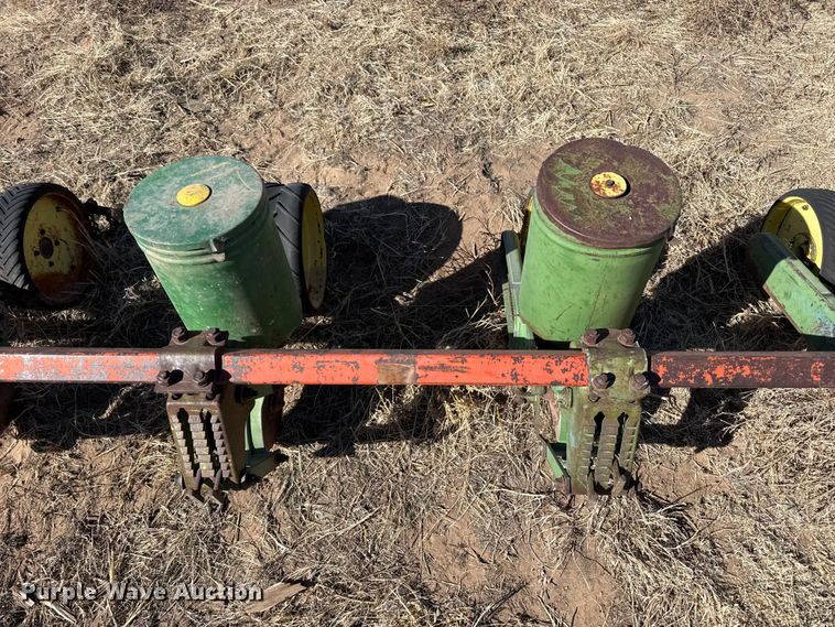 image for item DZ5104 John Deere  planter
