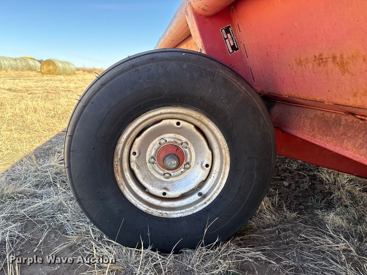 image for item DZ5108 1971 Massey Ferguson 35 swather / windrower