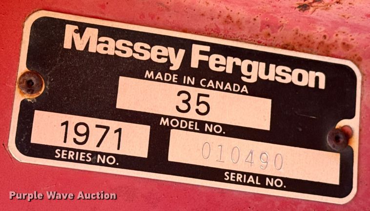 image for item DZ5108 1971 Massey Ferguson 35 swather / windrower