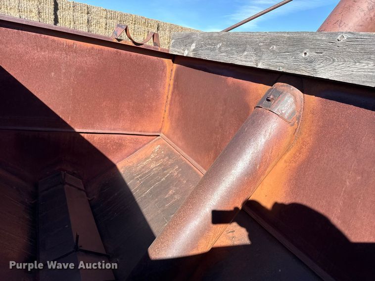 image for item DZ5109 Phares & Wilkins grain cart