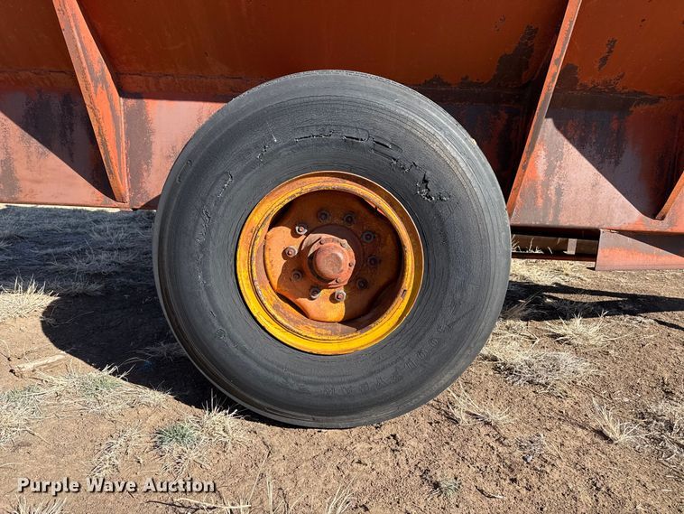 image for item DZ5109 Phares & Wilkins grain cart