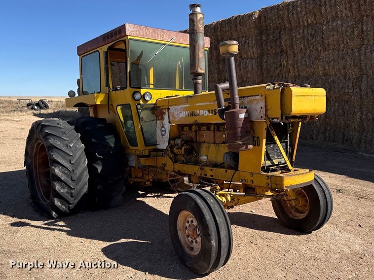 image for item DZ5121 Minneapolis Moline G1050 tractor