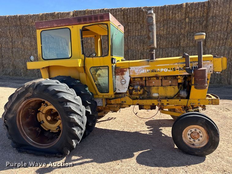 image for item DZ5121 Minneapolis Moline G1050 tractor