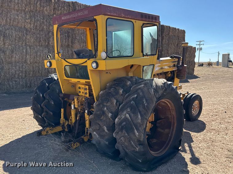 image for item DZ5121 Minneapolis Moline G1050 tractor