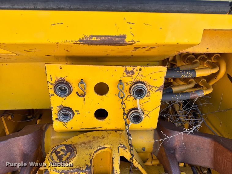 image for item DZ5121 Minneapolis Moline G1050 tractor