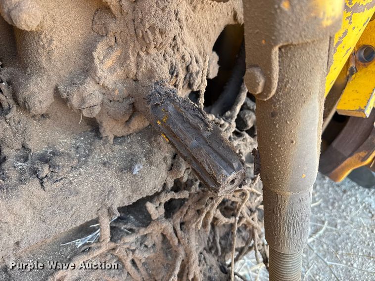 image for item DZ5121 Minneapolis Moline G1050 tractor