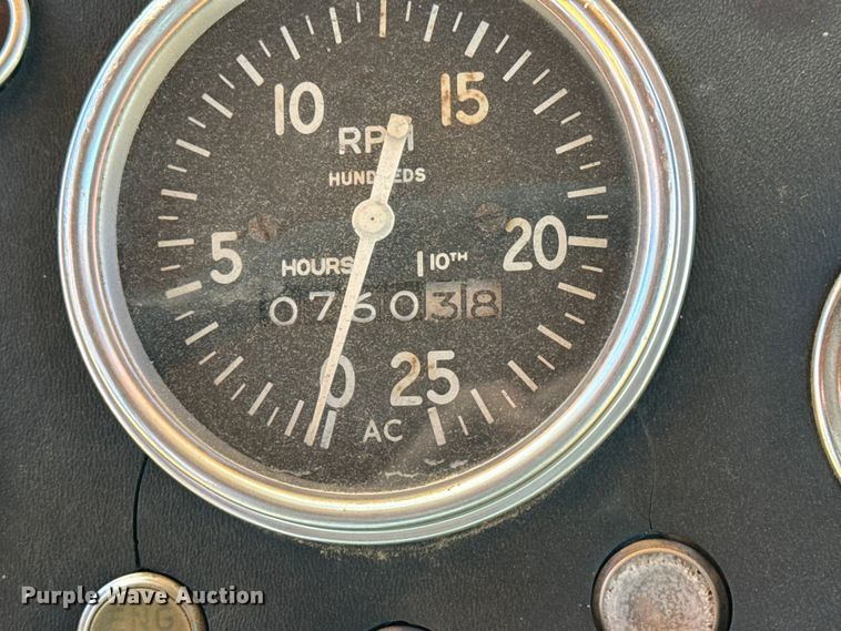 image for item DZ5121 Minneapolis Moline G1050 tractor