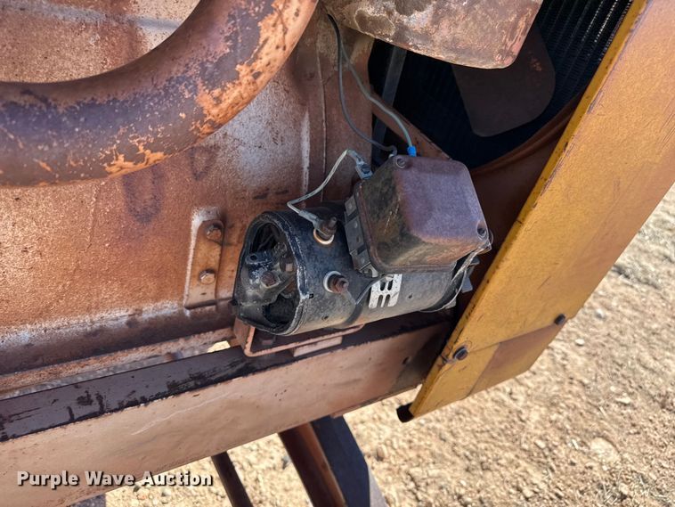 image for item DZ5122 Minneapolis Moline tractor