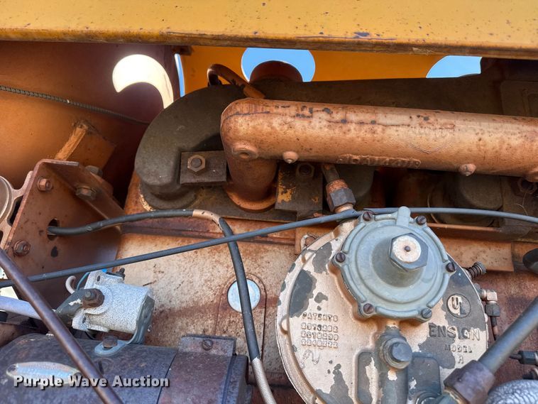 image for item DZ5122 Minneapolis Moline tractor