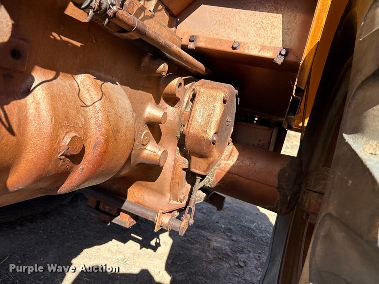 image for item DZ5122 Minneapolis Moline tractor