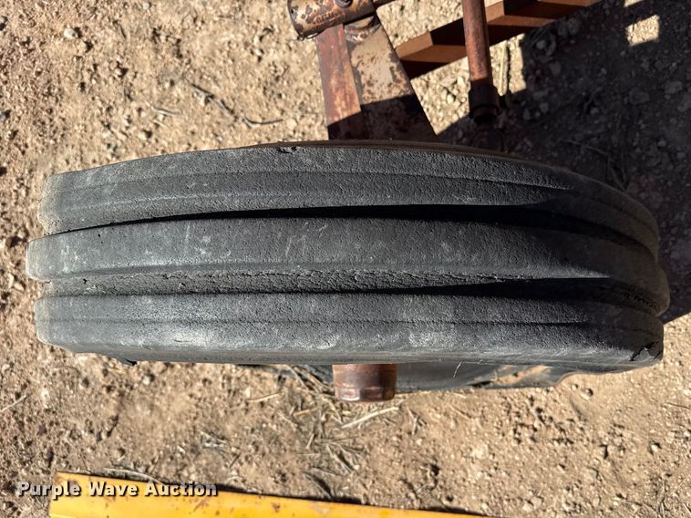 image for item DZ5122 Minneapolis Moline tractor