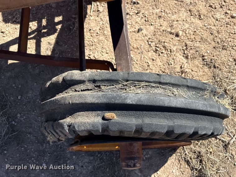 image for item DZ5122 Minneapolis Moline tractor