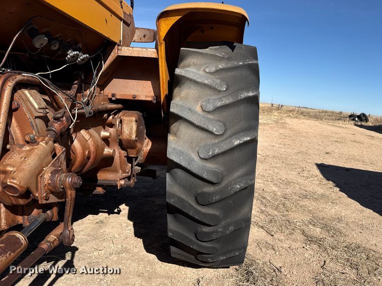 image for item DZ5122 Minneapolis Moline tractor