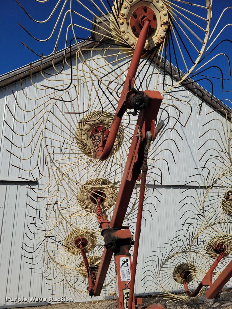 image for item EA2847 H&S V-Rake-10 hay rake